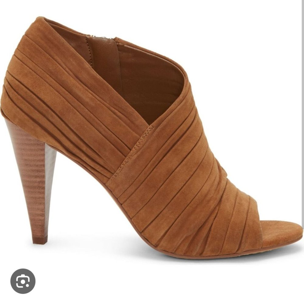Vince Camuto Anara Suede Peep-Toe Ruched Heeled Booties Size 6